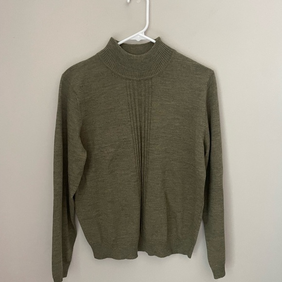 Preswick and Moore Olive Green 100% Merino Wool Sweater Size Medium NWT - Picture 1 of 6